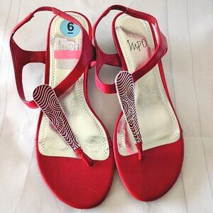 Impo Rogan Red Wedge Thong Sandals Women’s Size 6 Low Heel NEW